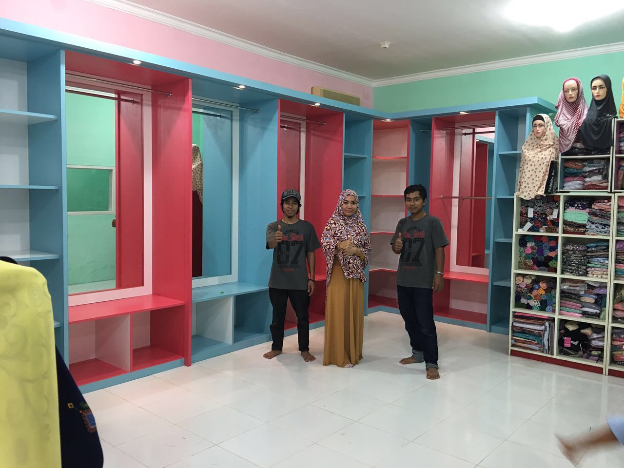 Lemari Butik (Funiture -  Ibu Rini PCI)