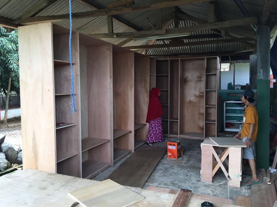 Lemari Butik (Funiture -  Ibu Rini PCI)