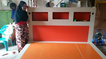 Tempat Tidur Ibu Astri BMW