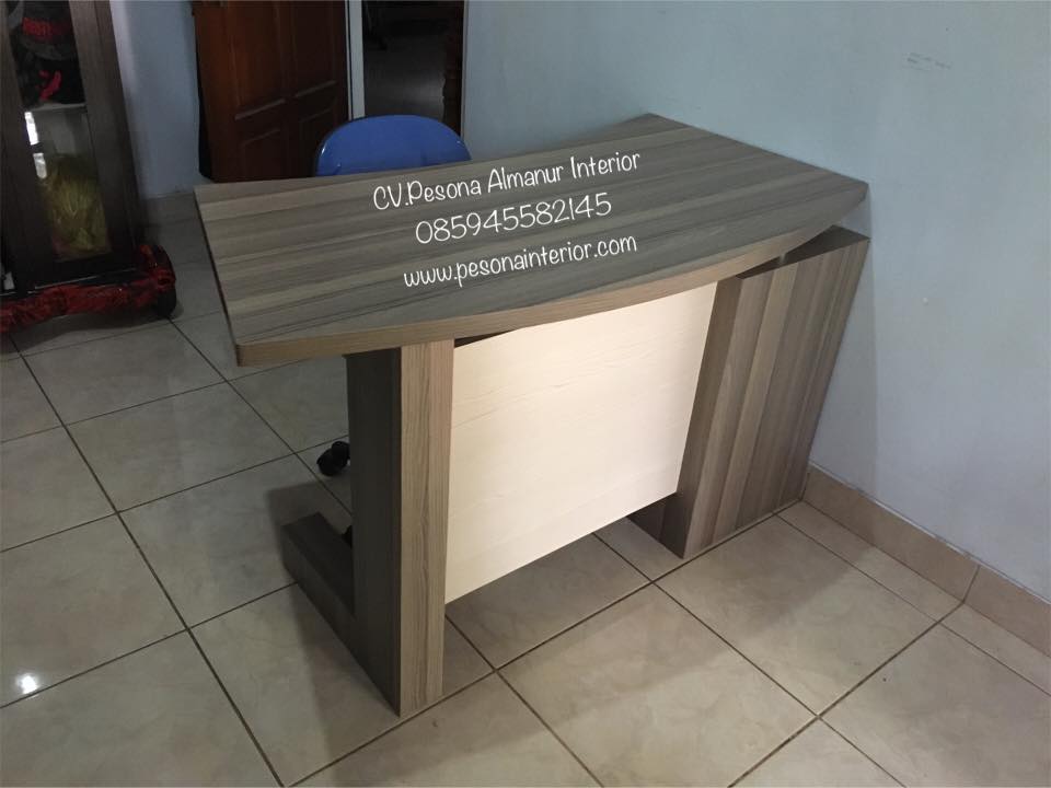 Meja kantor aku