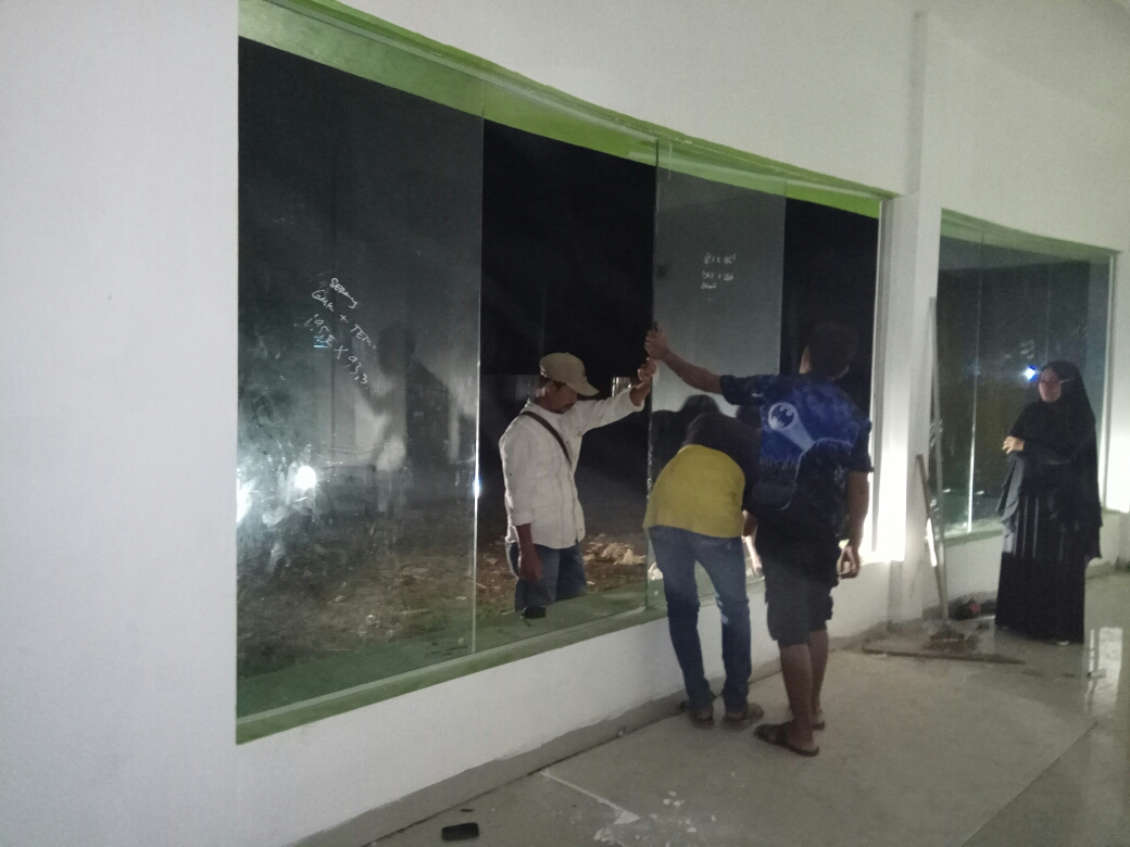 PT. BUKIT MAS SELARAS PEMASANGAN KACA TEMPERD