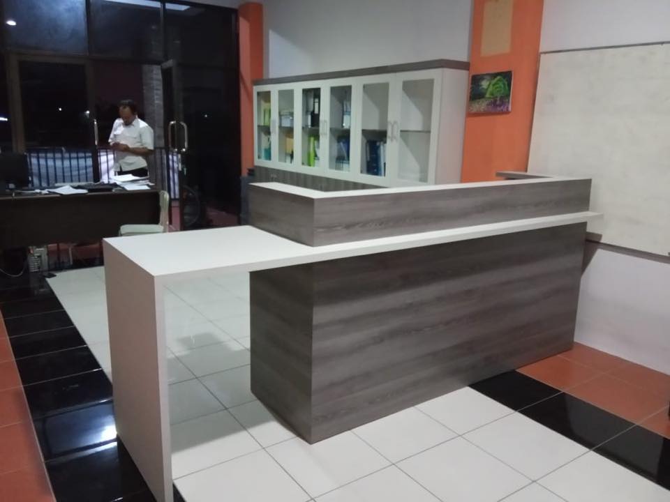 Lemari Arsip Sekolah
