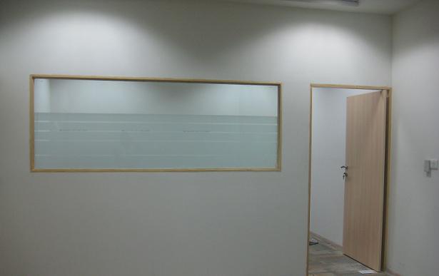 PARTISI RUANGAN ALMUNIUM DAN ASBES, KACA TEMPRED